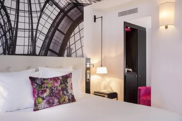 غرفة ديلوكس بسرير كوين، Hotel Gustave 3/5