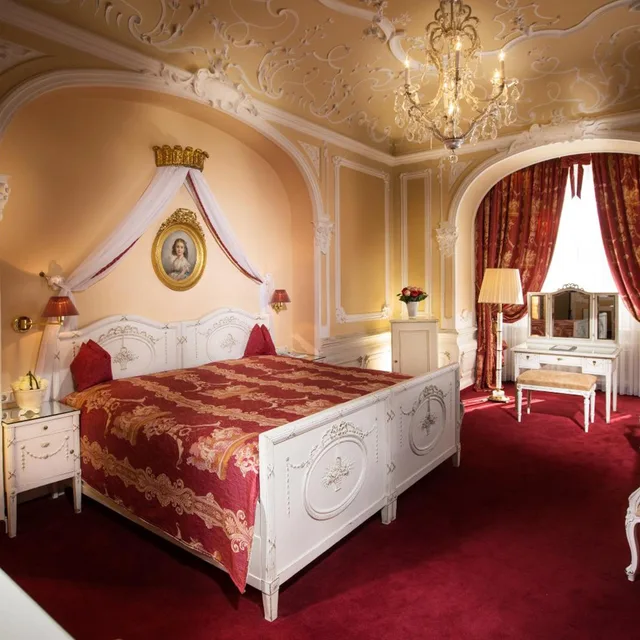 Superior, King Bed, Bristol Salzburg 10/10