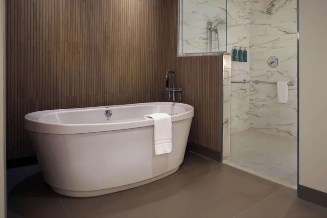 Presidential, Suite, Accessible, HILTON OMAHA 3/4