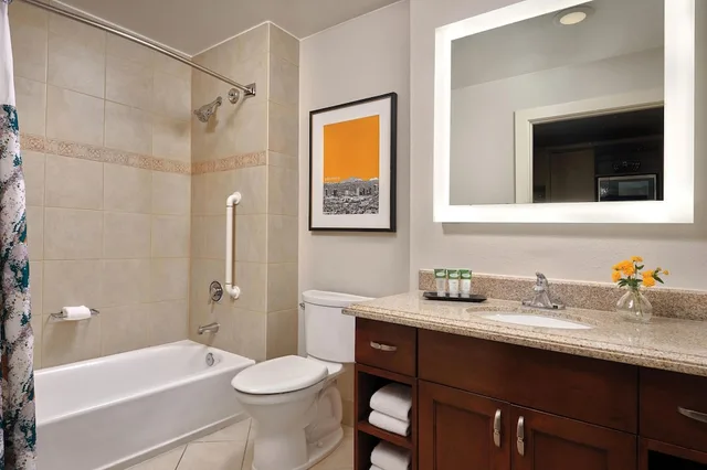 Room, King Bed, Sofa, Balcony, Marriott's Canyon Villas 3/3