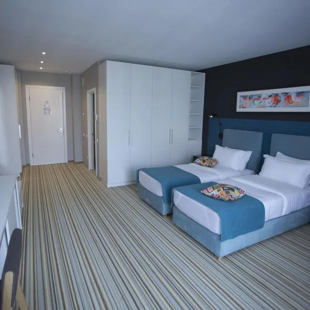 Deluxe Triple Room:، Tangerine Apart Hotel Batumi 3/10