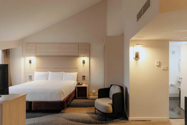 جناح تنفيذي بسرير كينج، NOVOTEL SYDNEY PARRAMATTA 7/10