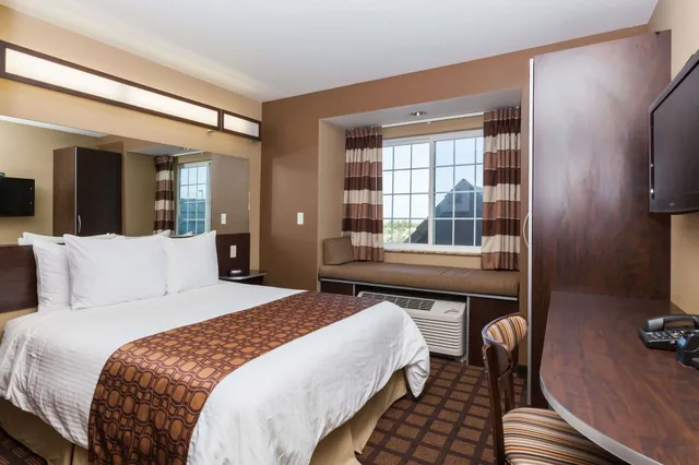 غرفة قياسية بسرير كوين، Microtel Inn Suites By Wyndham Wheeler Ridge 1/2