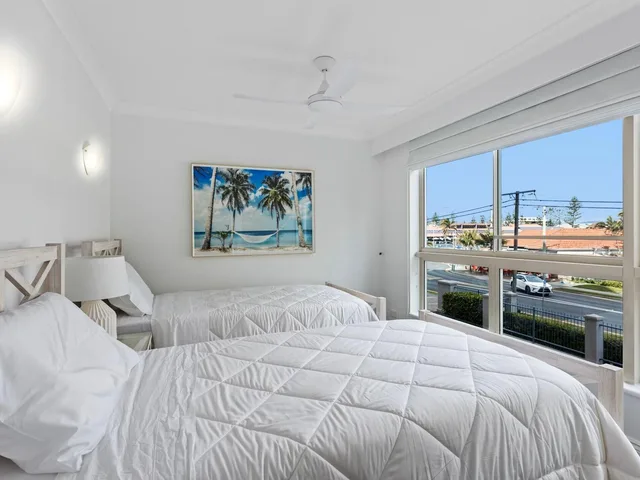 2 Bedrooms, Superior, Apartment, Partial Ocean View, Oceana On Broadbeach 1/3