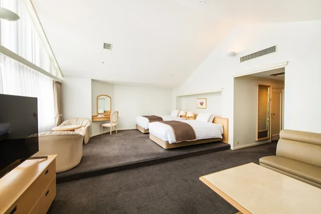 Junior Suite, Twin Beds, North Wing, Rusutsu Resort Hotel And Convention 5/6
