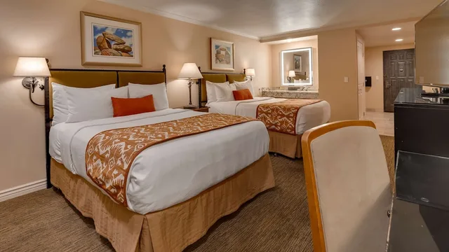 غرفة قياسية بسريرين كوين لذوي الإعاقة، Best Western Plus Arroyo Roble Hotel & Creekside Villas 3/10