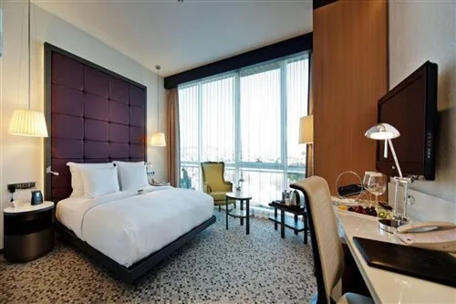 Luxury, Double or Twin Bed, Doubletree By Hilton Hotel Istanbul - Moda 2/4