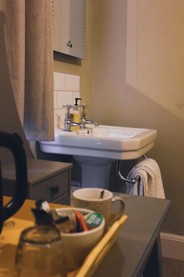 Room, Single, Shared Bathroom, 20 at The Kings 4/5