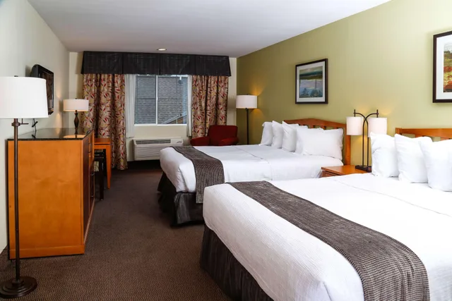 غرفة بسريرين كوين، Best Western Rocky Mountain Lodge 5/7