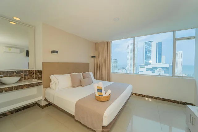 غرفة سوبيريور عائلية بإطلالة جزئية على البحر، La Gran Via Hotel 6/10
