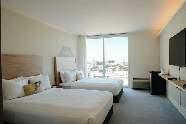 غرفة سوبيريور بسريرين مزدوجين، BEI San Francisco Trademark Collection by Wyndham 2/4