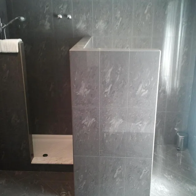 جناح، Hotel Lozano 6/6