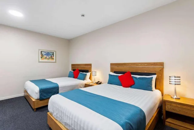 شقة بغرفتي نوم، Ramada by Wyndham Hamilton City Center 1/5