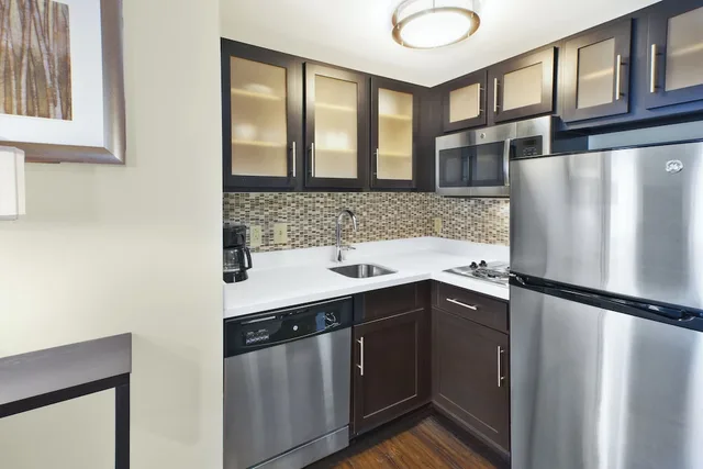 جناح استوديو بسرير كوين بمطبخ، Staybridge Suites Cleveland Mayfield Heights Beachwood 6/6