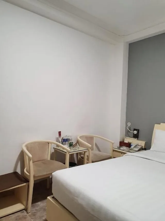 Superior, Queen Bed, A25 Hotel - 22 Nguyen Cu Trinh 7/10