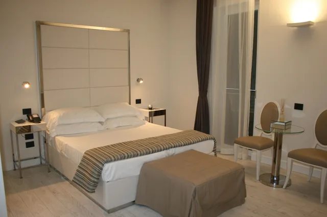 جناح جونيور بسرير كوين، Hotel Montecatini Palace Formerly Imperial Garden Hotel 4/6