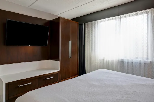 3 Rooms, Suite, 2 King Beds، Embassy Suites Hotel Syracuse 4/4