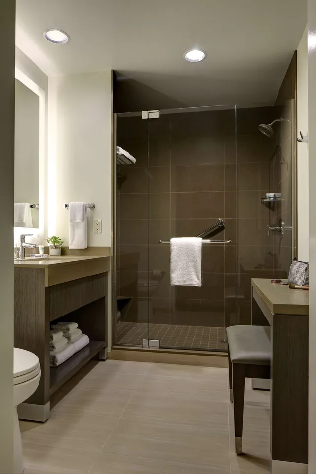 جناح استوديو بسرير كينج مع أريكة لذوي الإعاقة، HYATT HOUSE NAPLES/5TH AVENUE 7/7