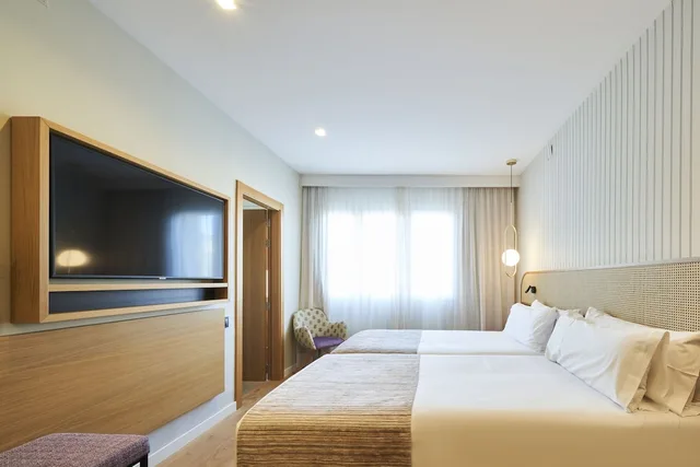Premium Double Single Use room, Catalonia Diagonal Centro 1/5