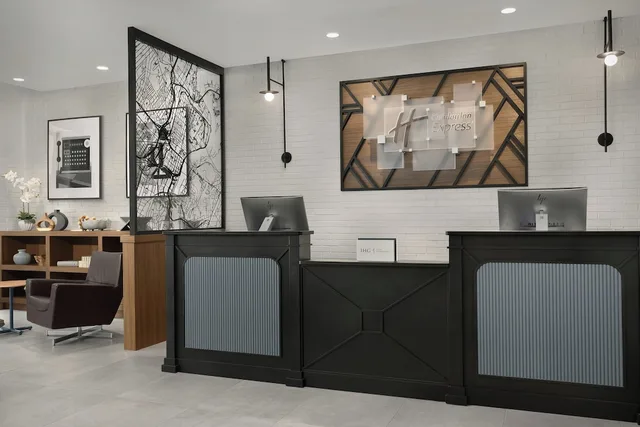 Holiday Inn Express Knoxville Downtown، نوكسفيل 4/50