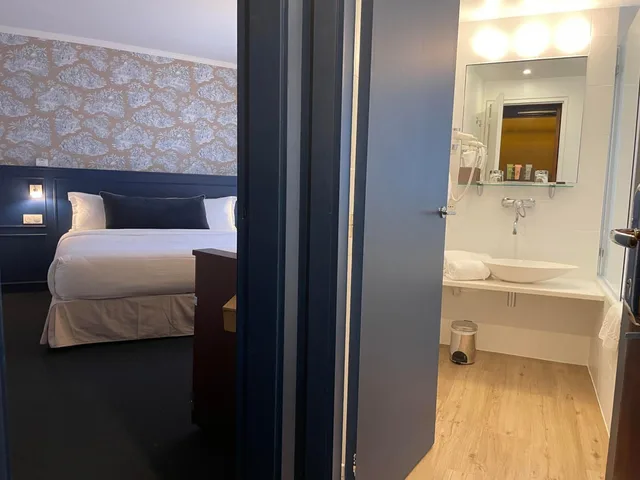 جناح عائلي بسرير كينج، Hotel Pergolese - Paris Champs Elysees 4/10