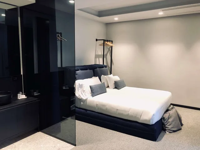 جناح جونيور بسرير كينج وسرير كوين بشرفة، Best Western Plus Hotel Plaza 3/4