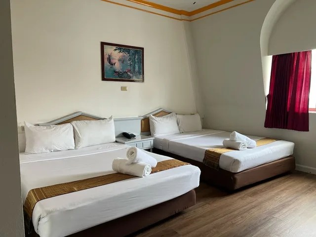 غرفة عائلية بسريرين كوين، MERLIN GRAND HOTEL HAT YAI 1/1