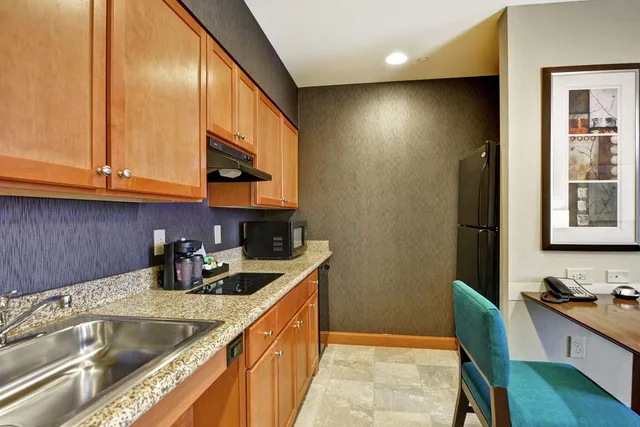 جناح بسرير كينج بغرفة نوم واحدة بحوض جاكوزي، Homewood Suites by Hilton Mobile East Bay Daphne 3/3