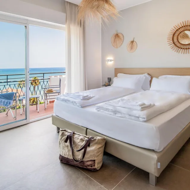 Room, Double or Twin Bed, with Extra Bed, Hotel Moresco 1/3