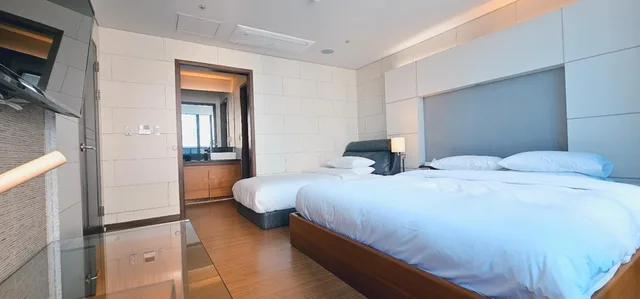 جناح رئاسي، Sunset Hotel 7/10