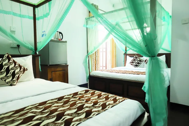غرفة ديلوكس بسريرين كوين بغرفة نوم واحدة، Village Star Rest Mirissa Sri Lanka 2/7