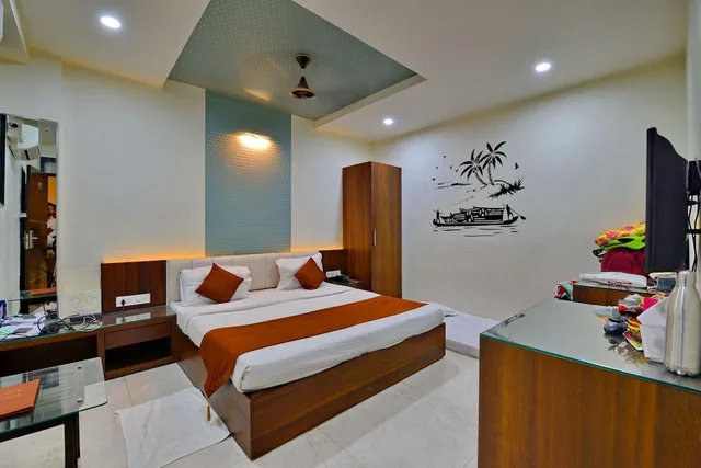 Superior, Double Bed, HOTEL TILAK 1/10