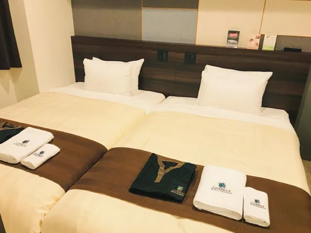 غرفة بسريرين منفصلين للمدخنين، Hotel Livemax Premium Sapporo Odori Park 4/6