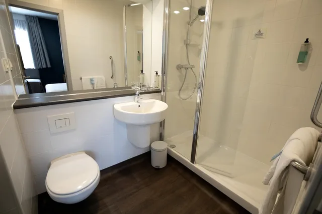 غرفة عائلية بسرير مزدوج مع أريكة، Travelodge Madrid Metropolitano 6/6
