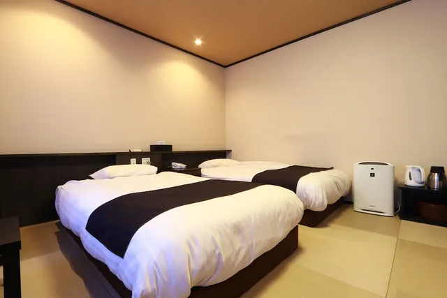 Sakura, Twin Beds، Masuya Ryokan 1/2