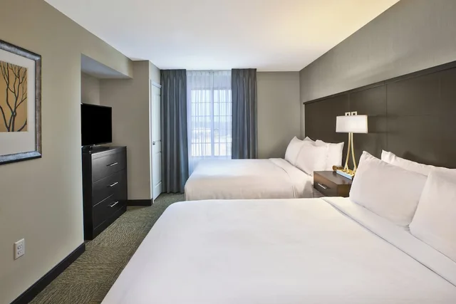 2 Bedrooms, Suite, 1 Queen and 2 Double Beds, Sofa, Kitchen, Bathtub, Accessible, Staybridge Suites Benton Harbor St Joseph 1/2