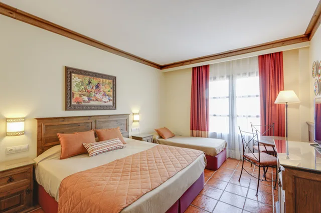 غرفة قياسية بسرير مزدوج، Portaventura Hotel El Paso 3/8