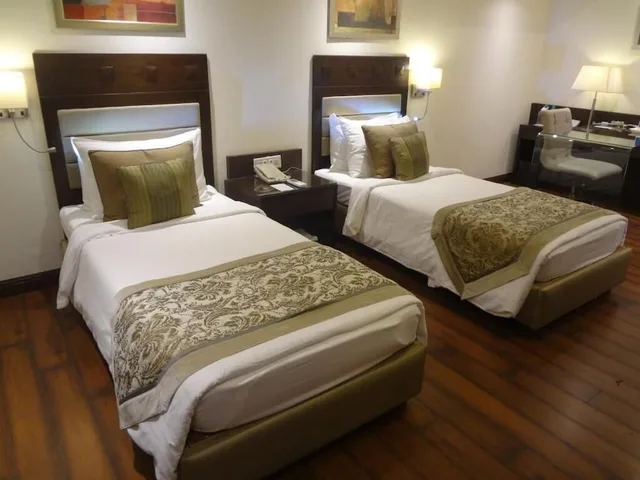 Forty Club, Twin Beds، Fortune Park 2/3