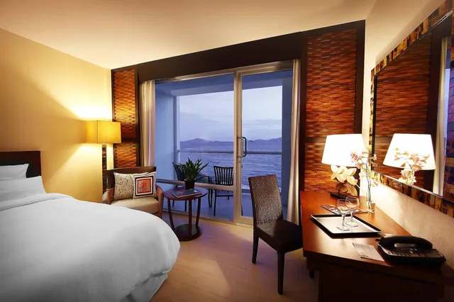 غرفة تنفيذية بسرير كينج بشرفة، The Westin Playa Bonita 3/9