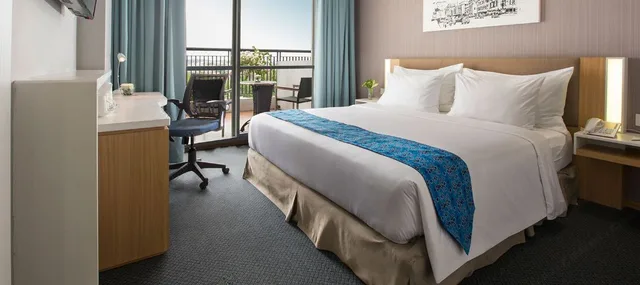 غرفة ديلوكس بشرفة، Hotel Grandhika Setiabudi Medan 1/1