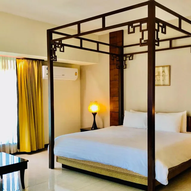 جناح عائلي، Indra Regent Hotel 3/6