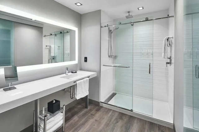 Room, King Bed, Campus View، Ac Hotel Auburn 7/10