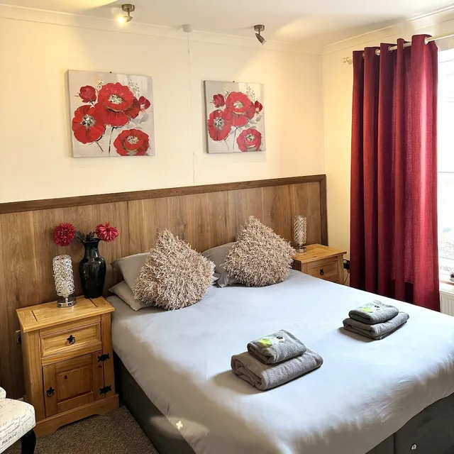 جناح ديلوكس، Riverside Hotel Bed and Breakfast 1/5
