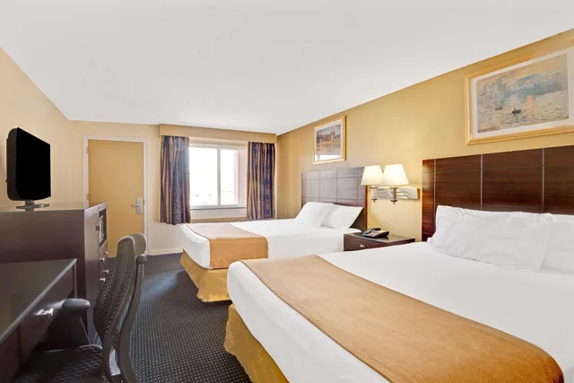 غرفة بسريرين كوين للمدخنين، Super 8 By Wyndham Milford/New Haven 1/1