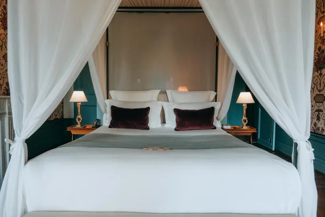 جناح بريستيج، Chateau de Fonscolombe 5/10