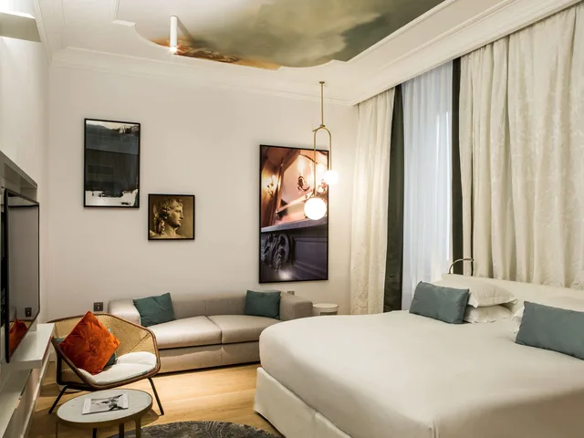 غرفة فاخرة بسرير مزدوج، Sofitel Rome Villa Borghese Hotel 1/7