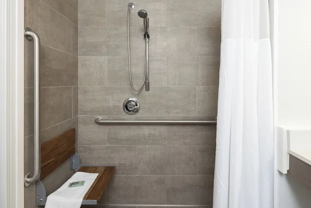غرفة بسرير كوين لذوي الإعاقة، Comfort Inn Hayward - Oakland South 5/6