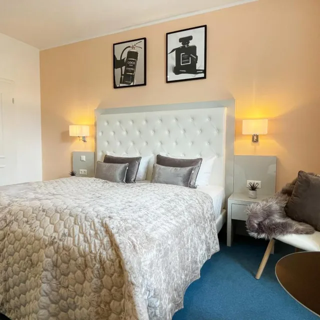 Room, Double Bed, River View, Large, Rhein Hotel St.Martin 3/10