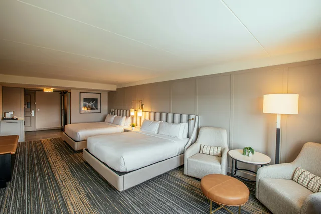 غرفة بسريرين كوين لذوي الإعاقة، Somerset Hills Hotel, Tapestry Collection by Hilton 3/5
