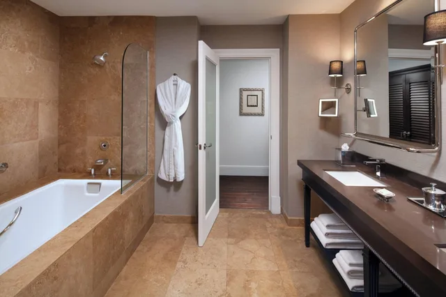 غرفة سوبيريور بسرير مزدوج لذوي الإعاقة، The Us Grant A Luxury Collection Hotel San Diego 3/3